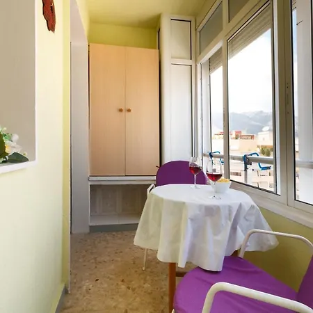 Victoria Apartment